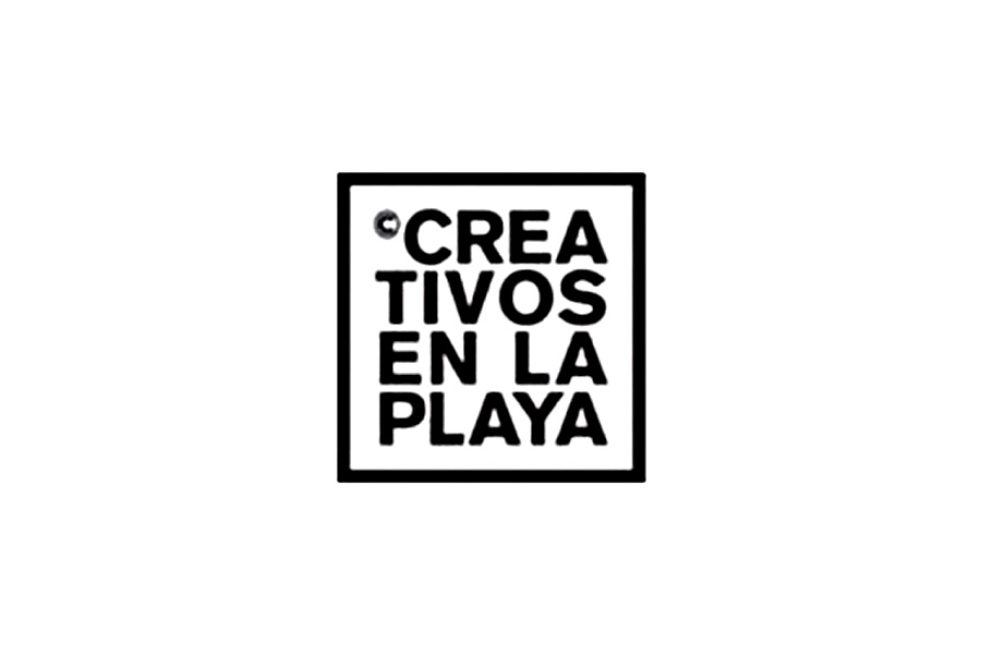 creativos creativos en la playa